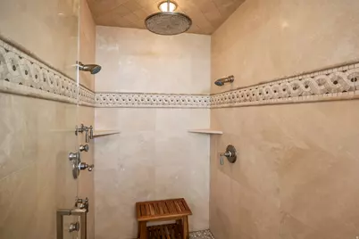 1742 E Ridge Point Dr S, Bountiful, UT 84010 - Photo 16