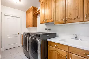 1742 E Ridge Point Dr S, Bountiful, UT 84010 - Photo 74