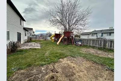 2003 W Apple Farms Rd S, West Valley, UT 84119 - Photo 32