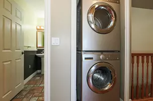 2425 E 6660 S, Cottonwood Heights, UT 84121 - Photo 16