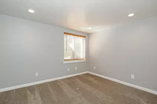 2425 E 6660 S, Cottonwood Heights, UT 84121 - Photo 36