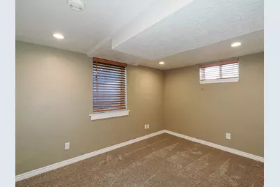 2425 E 6660 S, Cottonwood Heights, UT 84121 - Photo 38