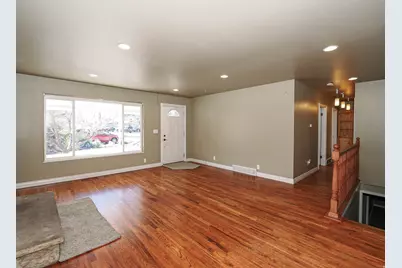 2425 E 6660 S, Cottonwood Heights, UT 84121 - Photo 6