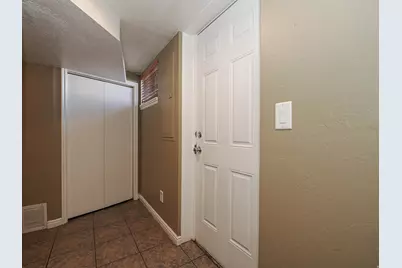 2425 E 6660 S, Cottonwood Heights, UT 84121 - Photo 24