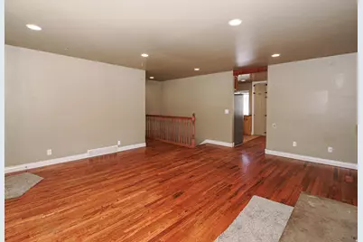 2425 E 6660 S, Cottonwood Heights, UT 84121 - Photo 8