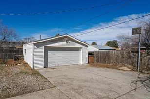 2425 E 6660 S, Cottonwood Heights, UT 84121 - Photo 46