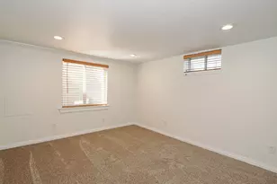 2425 E 6660 S, Cottonwood Heights, UT 84121 - Photo 34