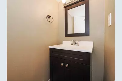 2425 E 6660 S, Cottonwood Heights, UT 84121 - Photo 40