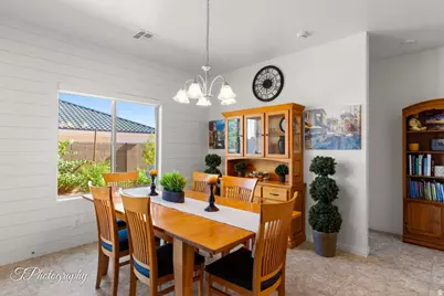 4698 W 3100 S, Hurricane, UT 84737 - Photo 6