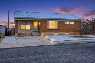 310 W 4675 S, Washington Terrace, UT 84405 - Photo 2