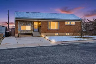 310 W 4675 S, Washington Terrace, UT 84405 - Photo 2