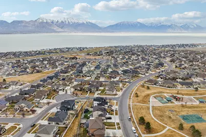 304 W Stillwater Dr S, Saratoga Springs, UT 84045 - Photo 42