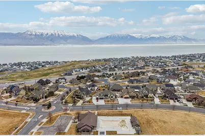 304 W Stillwater Dr S, Saratoga Springs, UT 84045 - Photo 44
