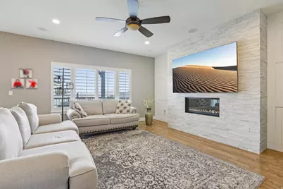 304 W Stillwater Dr S, Saratoga Springs, UT 84045 - Photo 2