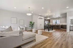 736 S 300 E, Salt Lake City, UT 84111 - Photo 2