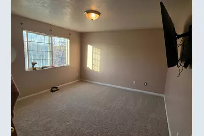 7644 N Red Kite Way N, Eagle Mountain, UT 84005 - Photo 2