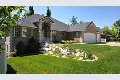 362 S Glen Cir, Fruit Heights, UT 84037 - Photo 2