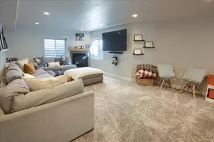 263 S Sunburst Dr W, Layton, UT 84041 - Photo 16