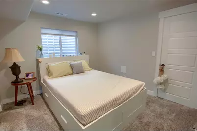 263 S Sunburst Dr W, Layton, UT 84041 - Photo 20