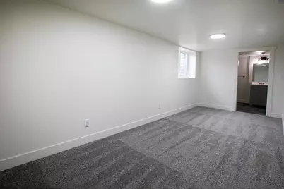 36 W Marquette Dr, Midvale, UT 84047 - Photo 24