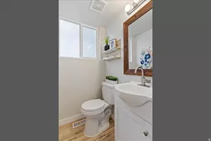 2569 N 2900 E, Layton, UT 84040 - Photo 16