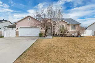 13293 S 2480 W, Riverton, UT 84065 - Photo 2