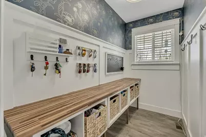 8223 S 1000 E, Sandy, UT 84094 - Photo 14