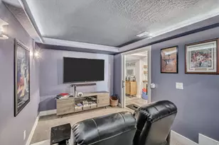 8223 S 1000 E, Sandy, UT 84094 - Photo 28