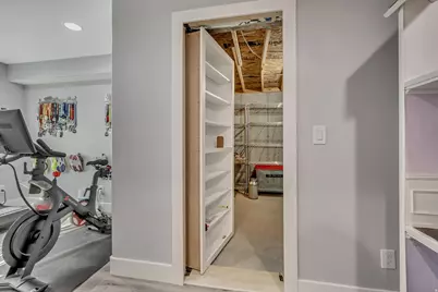 8223 S 1000 E, Sandy, UT 84094 - Photo 32