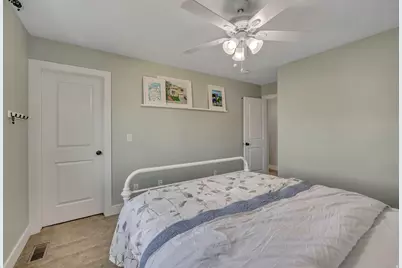 8223 S 1000 E, Sandy, UT 84094 - Photo 22