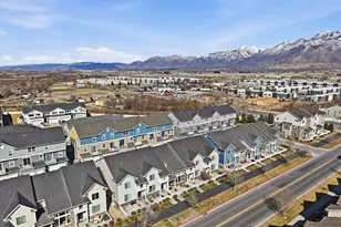 1041 W Painted Horse Ln, Bluffdale, UT 84065 - Photo 32