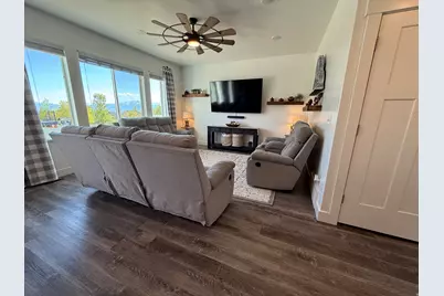 1072 E 480 S, Smithfield, UT 84335 - Photo 6