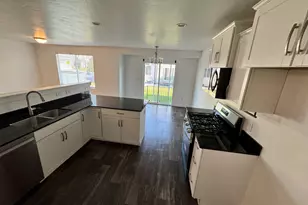 107 E Ashgrove Ln, Saratoga Springs, UT 84045 - Photo 4