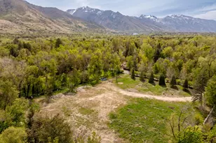 2323 E Walker Ln, Holladay, UT 84117 - Photo 10