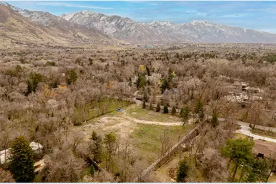 2323 E Walker Ln, Holladay, UT 84117 - Photo 12