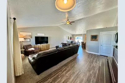 4200 W 600 Cir N, Vernal, UT 84078 - Photo 2