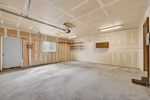 9976 S Tamara St E, Sandy, UT 84094 - Photo 34