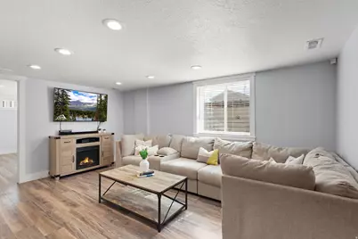 80 W 4300 S, Washington Terrace, UT 84405 - Photo 22