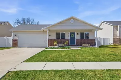 207 S Sunstone Cir W, Logan, UT 84321 - Photo 2