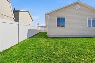 207 S Sunstone Cir W, Logan, UT 84321 - Photo 26