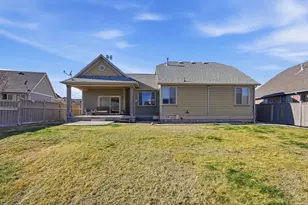 8494 N Turnberry Rd E, Eagle Mountain, UT 84005 - Photo 24