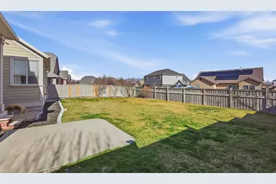 8494 N Turnberry Rd E, Eagle Mountain, UT 84005 - Photo 26