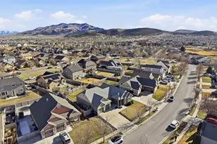 8494 N Turnberry Rd E, Eagle Mountain, UT 84005 - Photo 30