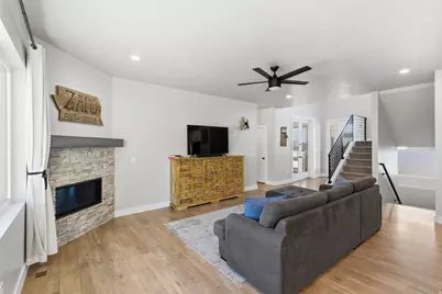 2313 E Patriot Dr, Eagle Mountain, UT 84005 - Photo 20