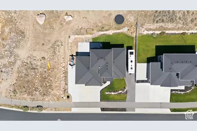 2313 E Patriot Dr, Eagle Mountain, UT 84005 - Photo 10