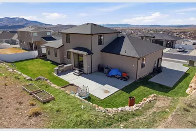 2313 E Patriot Dr, Eagle Mountain, UT 84005 - Photo 60