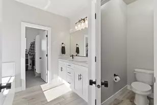 2313 E Patriot Dr, Eagle Mountain, UT 84005 - Photo 38