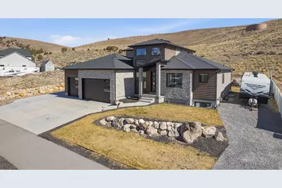 2313 E Patriot Dr, Eagle Mountain, UT 84005 - Photo 6