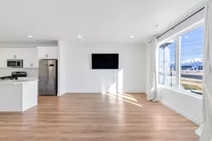 923 S 950 W, American Fork, UT 84003 - Photo 2