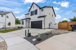 4892 S Snarr Haven Ct W, Taylorsville, UT 84129 - Photo 2
